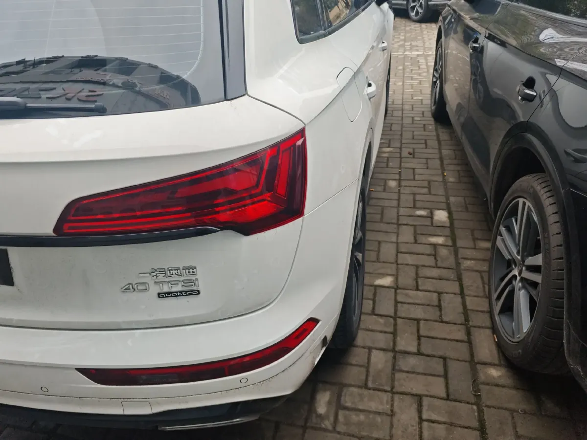 2022 Audi Q5L 2.0T 190HP L4 7DCT,autocango,china used car exporter,china ev exporter,chinese used car exporter,chinese used ev exporter