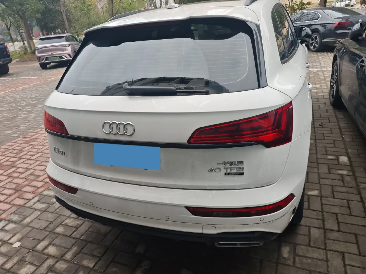 2022 Audi Q5L 2.0T 190HP L4 7DCT,autocango,china used car exporter,china ev exporter,chinese used car exporter,chinese used ev exporter