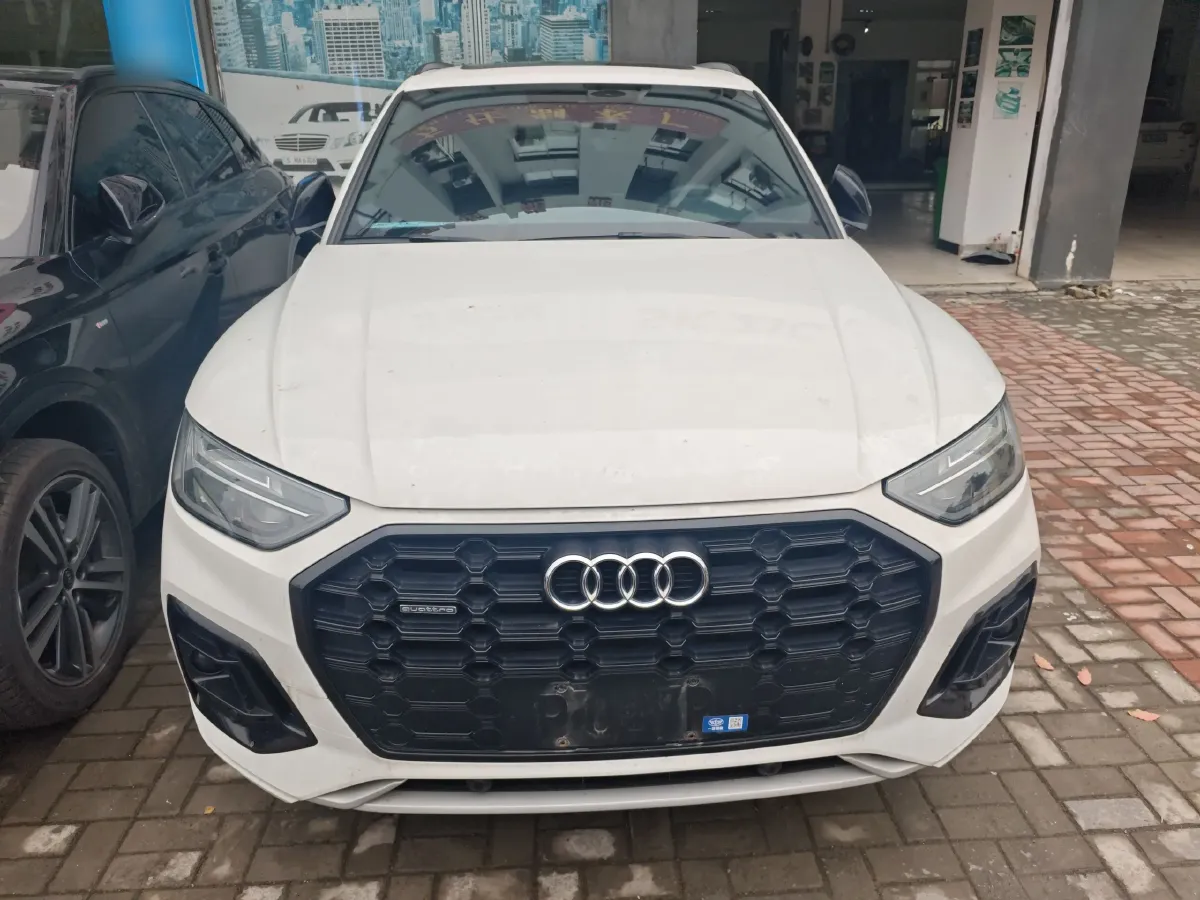 2022 Audi Q5L 2.0T 190HP L4 7DCT,autocango,china used car exporter,china ev exporter,chinese used car exporter,chinese used ev exporter