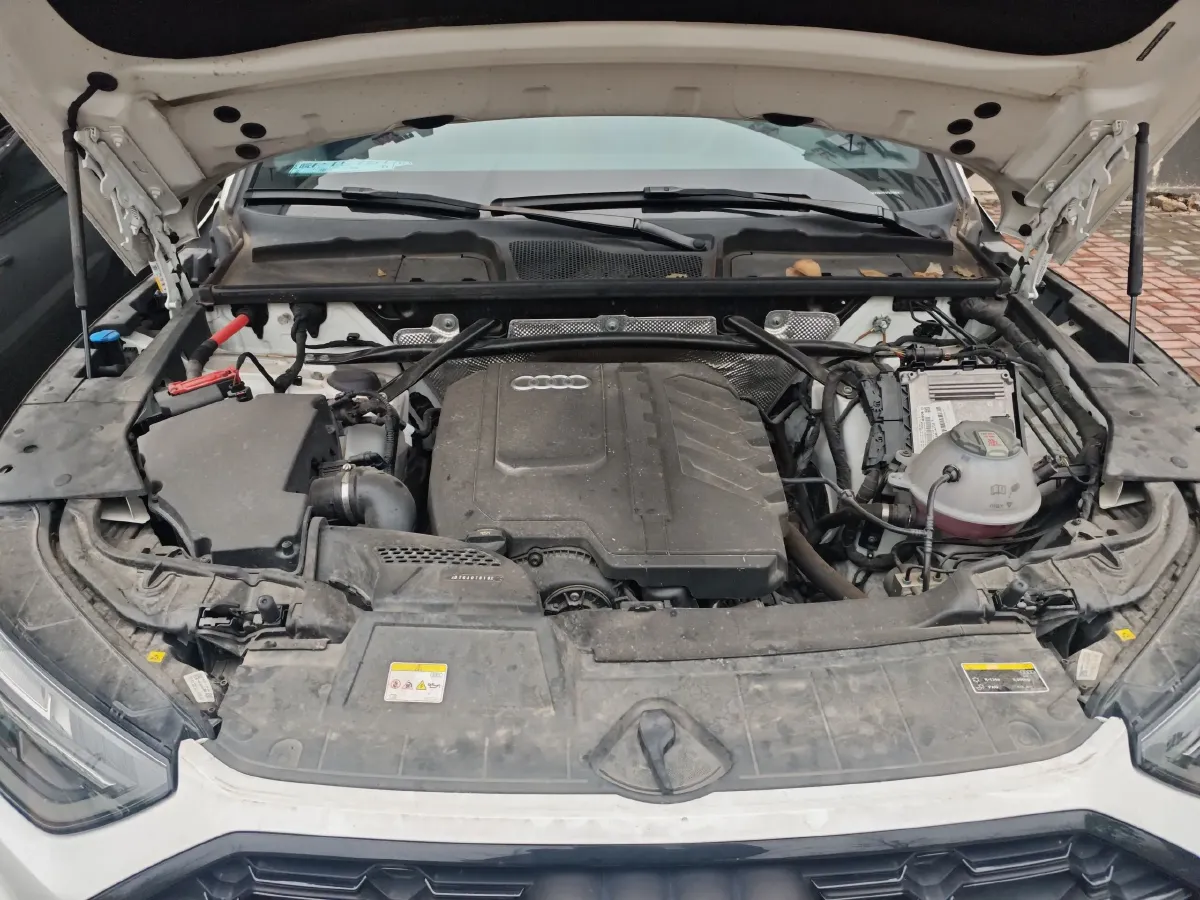 2022 Audi Q5L 2.0T 190HP L4 7DCT,autocango,china used car exporter,china ev exporter,chinese used car exporter,chinese used ev exporter