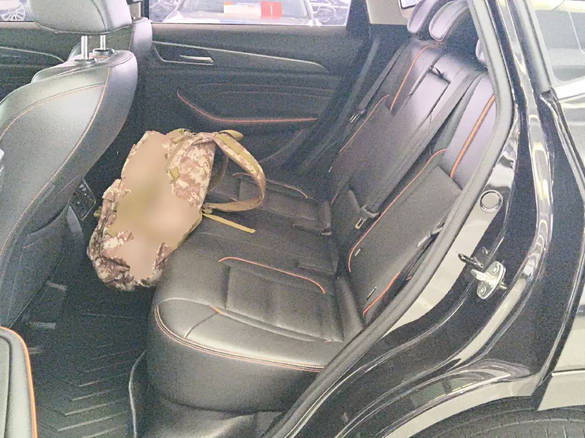 2021 Geely Monjaro 2.0T 218HP L4 7DCT,autocango,china used car exporter,china ev exporter,chinese used car exporter,chinese used ev exporter