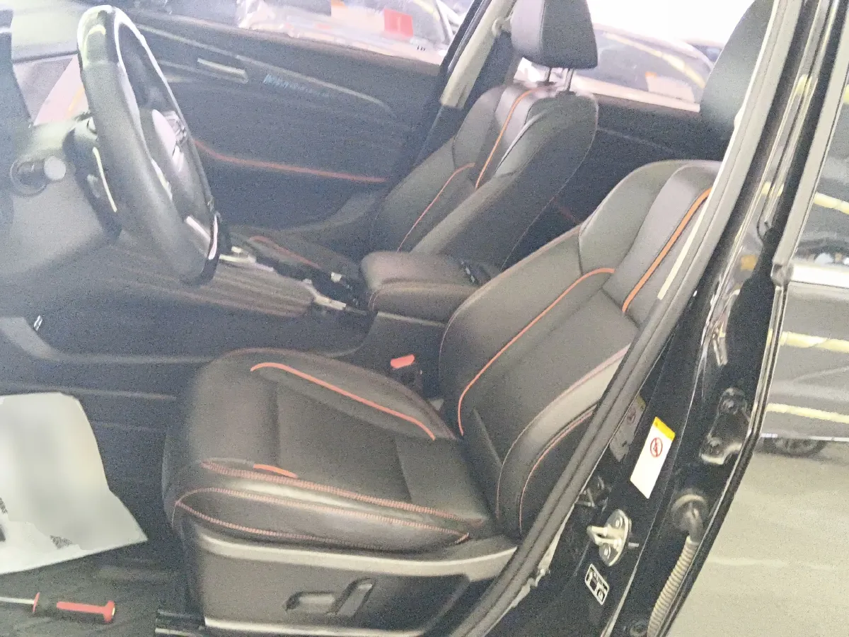 2021 Geely Monjaro 2.0T 218HP L4 7DCT,autocango,china used car exporter,china ev exporter,chinese used car exporter,chinese used ev exporter