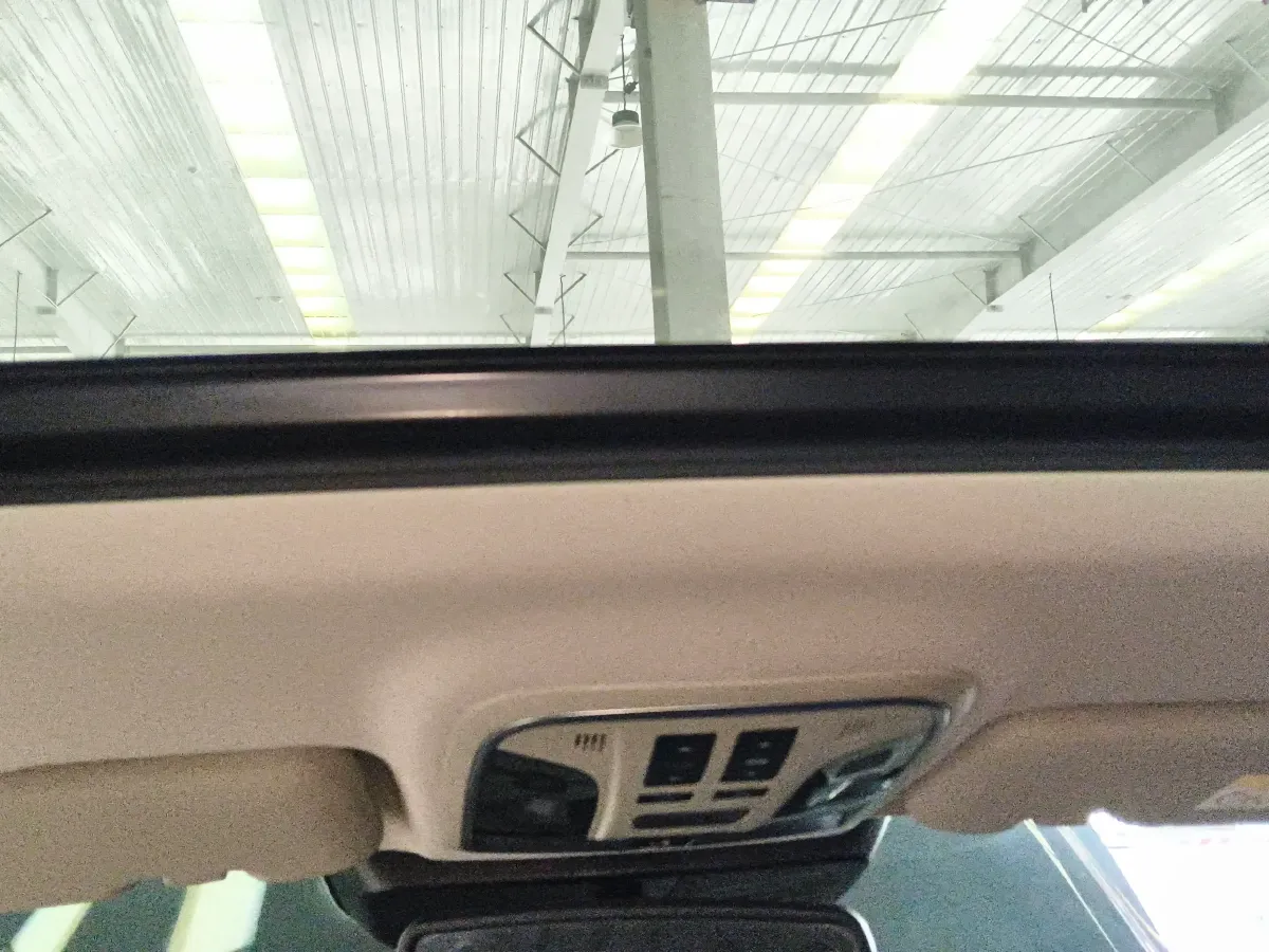 2021 Geely Monjaro 2.0T 218HP L4 7DCT,autocango,china used car exporter,china ev exporter,chinese used car exporter,chinese used ev exporter