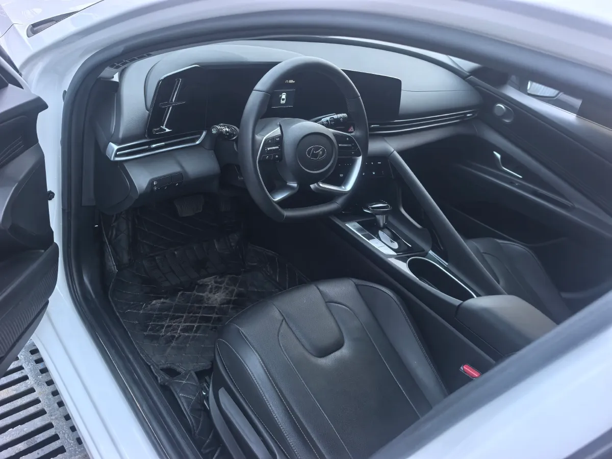 2022 Toyota Corolla 1.2T 116HP L4 CVT,autocango,china used car exporter,china ev exporter,chinese used car exporter,chinese used ev exporter