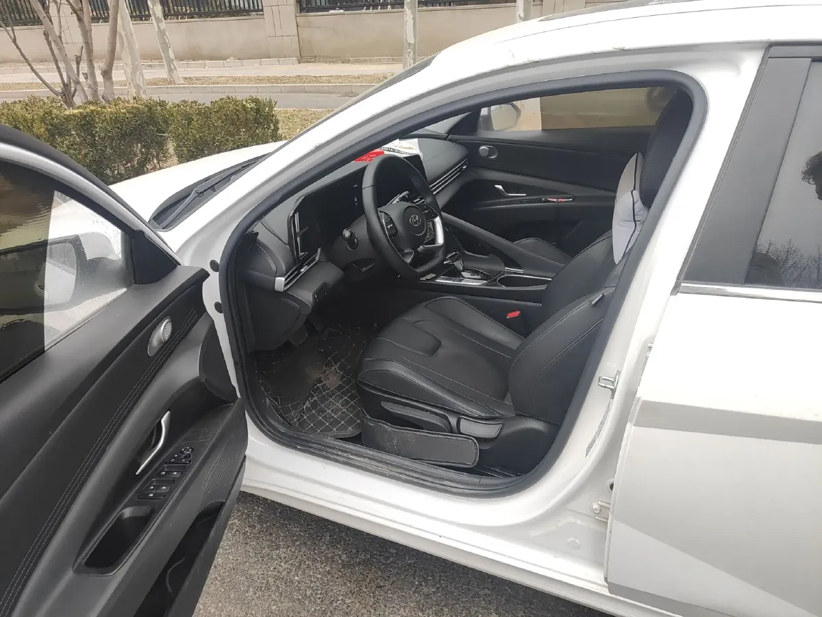 2022 Toyota Corolla 1.2T 116HP L4 CVT,autocango,china used car exporter,china ev exporter,chinese used car exporter,chinese used ev exporter