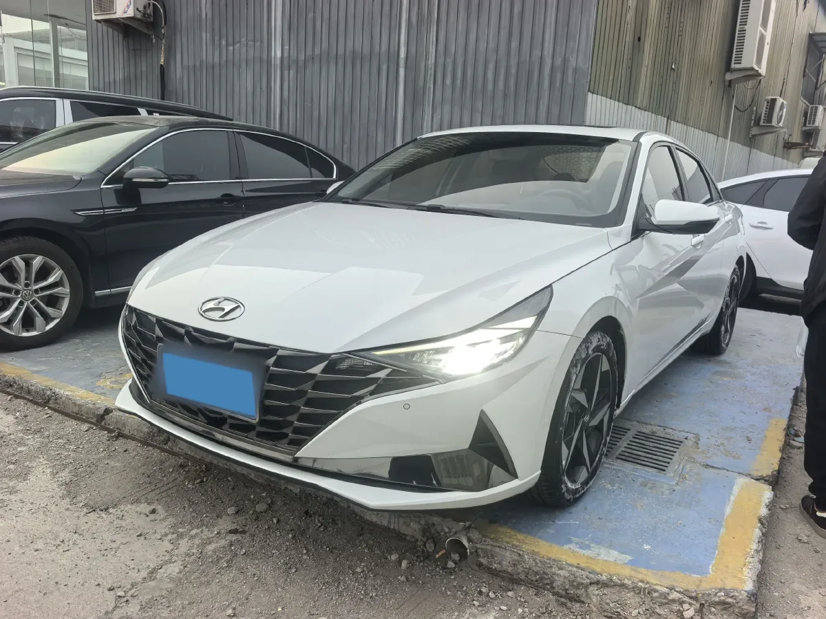 2022 Toyota Corolla 1.2T 116HP L4 CVT,autocango,china used car exporter,china ev exporter,chinese used car exporter,chinese used ev exporter