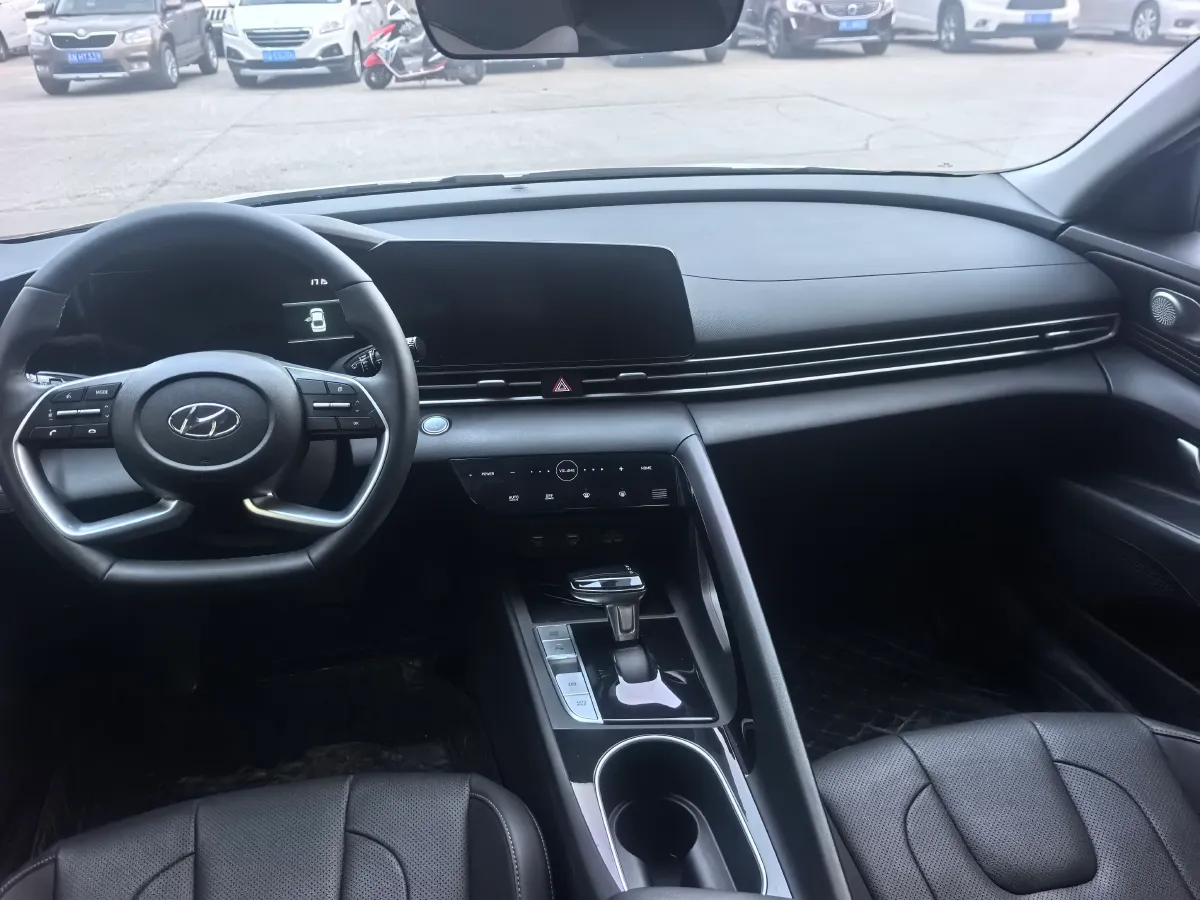 2022 Toyota Corolla 1.2T 116HP L4 CVT,autocango,china used car exporter,china ev exporter,chinese used car exporter,chinese used ev exporter