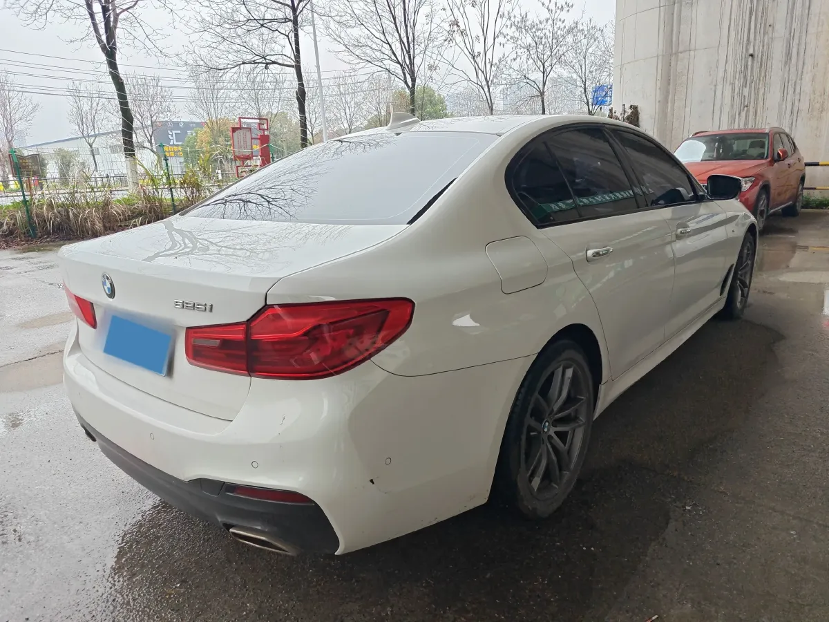 2018 BMW 5 Series 2.0T 184HP L4 8AT,autocango,china used car exporter,china ev exporter,chinese used car exporter,chinese used ev exporter