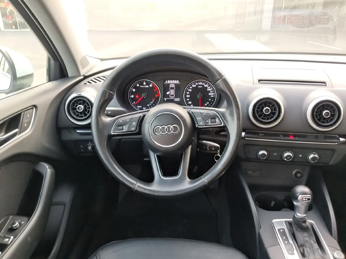 2017 Audi A3 1.4T 150HP L4 7DCT,autocango,china used car exporter,china ev exporter,chinese used car exporter,chinese used ev exporter