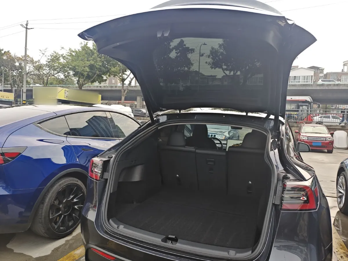 2024 Tesla Model Y BEV 78.4KWH,autocango,china used car exporter,china ev exporter,chinese used car exporter,chinese used ev exporter