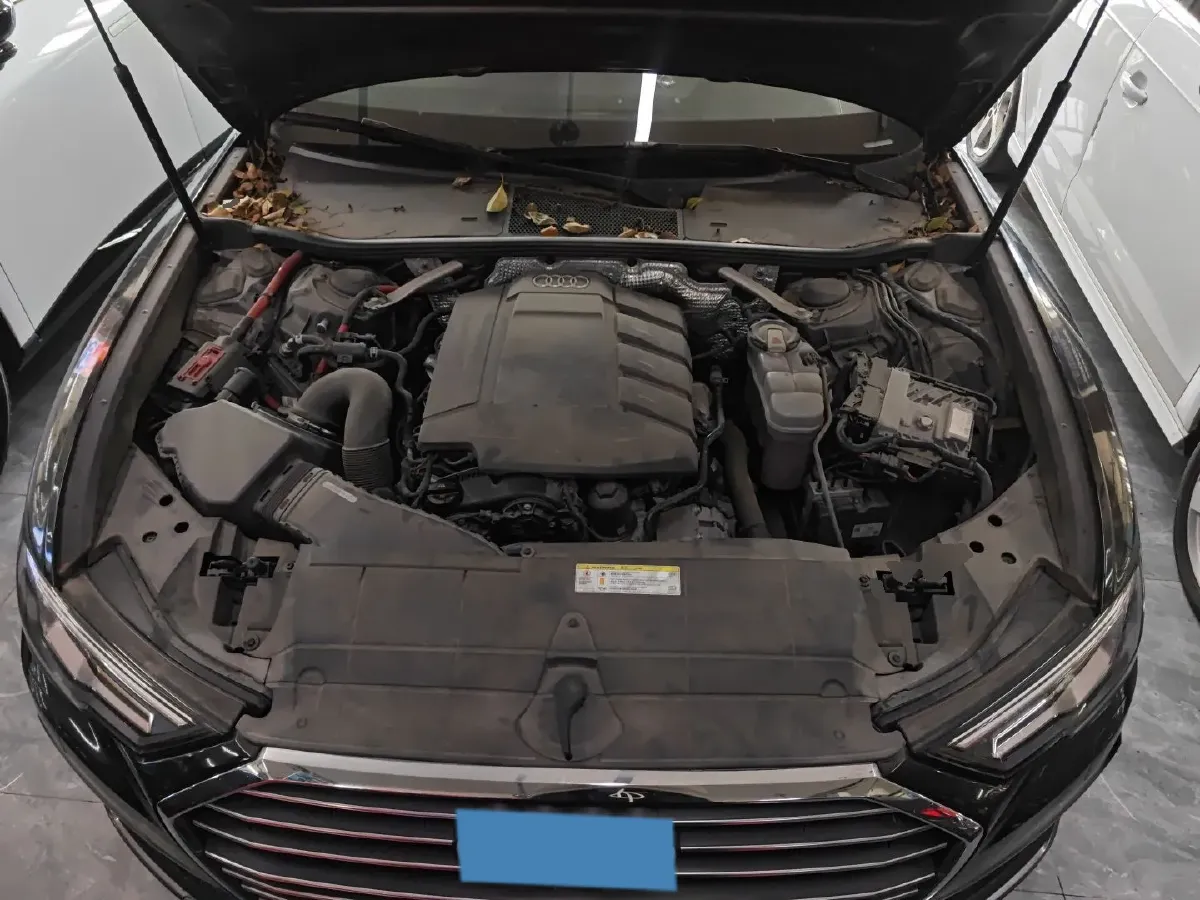 2021 Audi A6L 2.0T 190HP L4 7DCT,autocango,china used car exporter,china ev exporter,chinese used car exporter,chinese used ev exporter