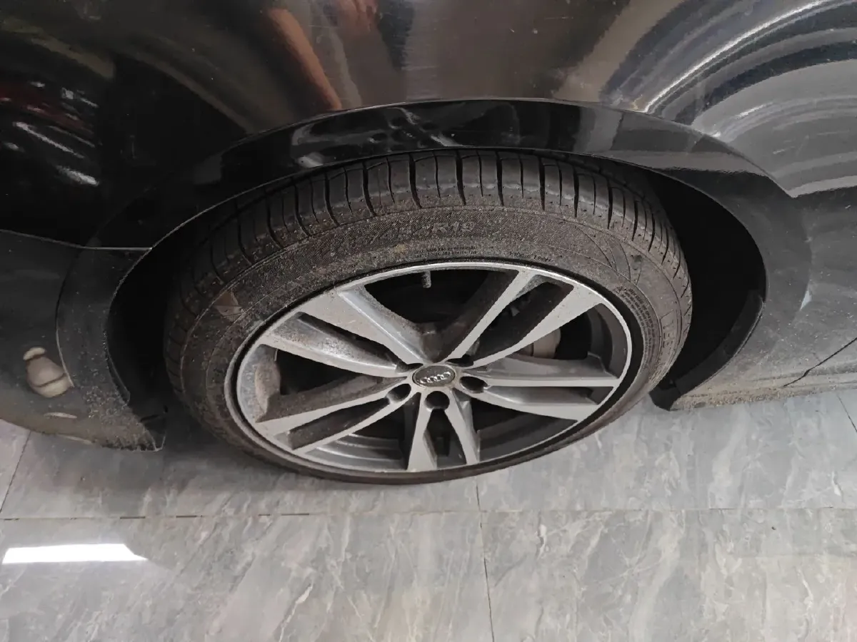 2021 Audi A6L 2.0T 190HP L4 7DCT,autocango,china used car exporter,china ev exporter,chinese used car exporter,chinese used ev exporter