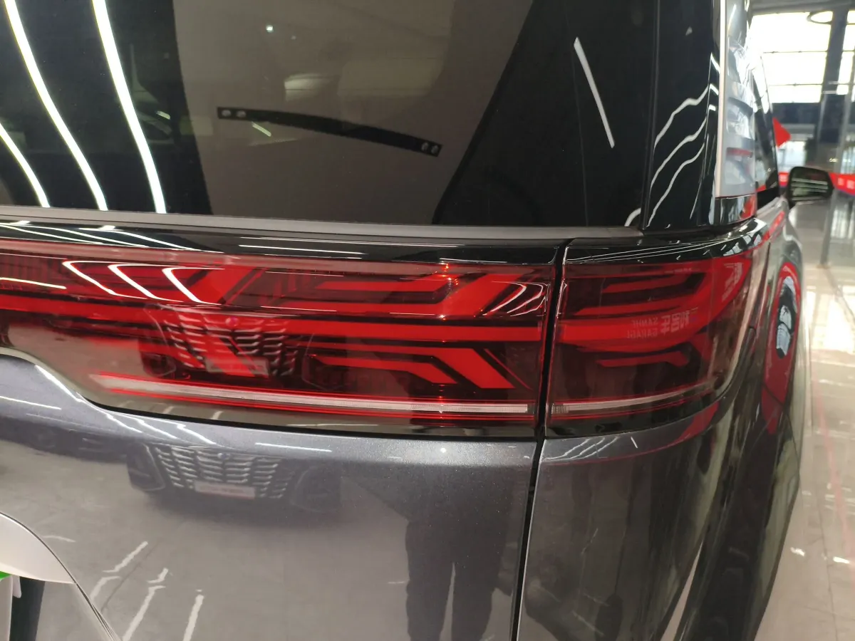 2025 Denza D9 1.5T 156HP L4 E-CVT PHEV 40KWH,autocango,china used car exporter,china ev exporter,chinese used car exporter,chinese used ev exporter