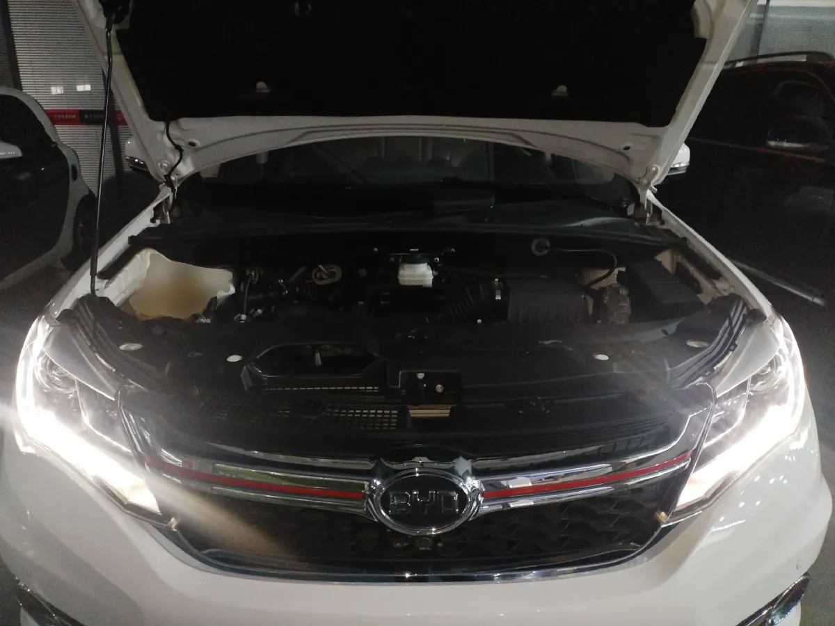 2017 BYD S7 2.0T 205HP L4 6DCT,autocango,china used car exporter,china ev exporter,chinese used car exporter,chinese used ev exporter