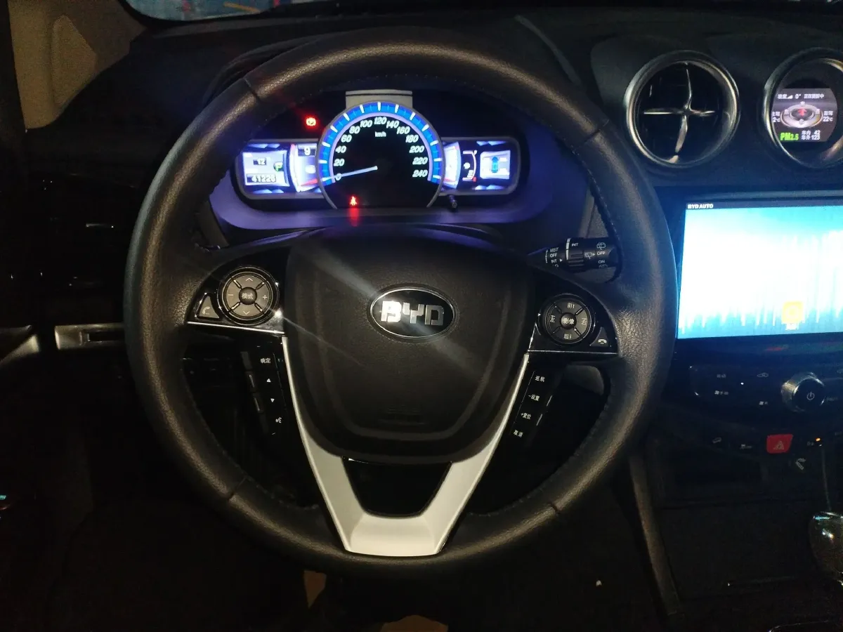 2017 BYD S7 2.0T 205HP L4 6DCT,autocango,china used car exporter,china ev exporter,chinese used car exporter,chinese used ev exporter