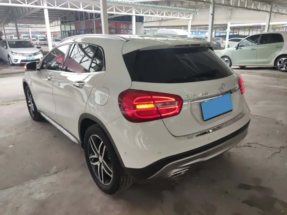 2016 Mercedes-Benz GLA Class 2.0T 184HP L4 7DCT,autocango,china used car exporter,china ev exporter,chinese used car exporter,chinese used ev exporter