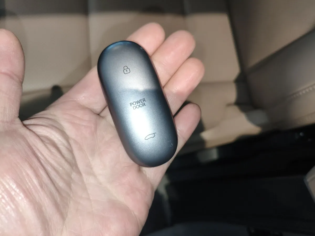 2025 Li MEGA BEV,autocango,china used car exporter,china ev exporter,chinese used car exporter,chinese used ev exporter