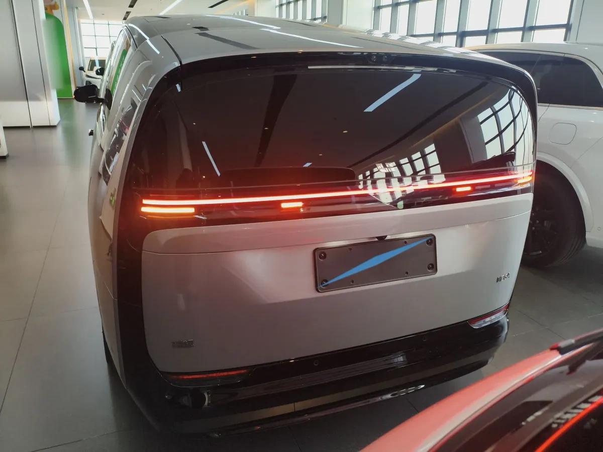 2025 Li MEGA BEV,autocango,china used car exporter,china ev exporter,chinese used car exporter,chinese used ev exporter