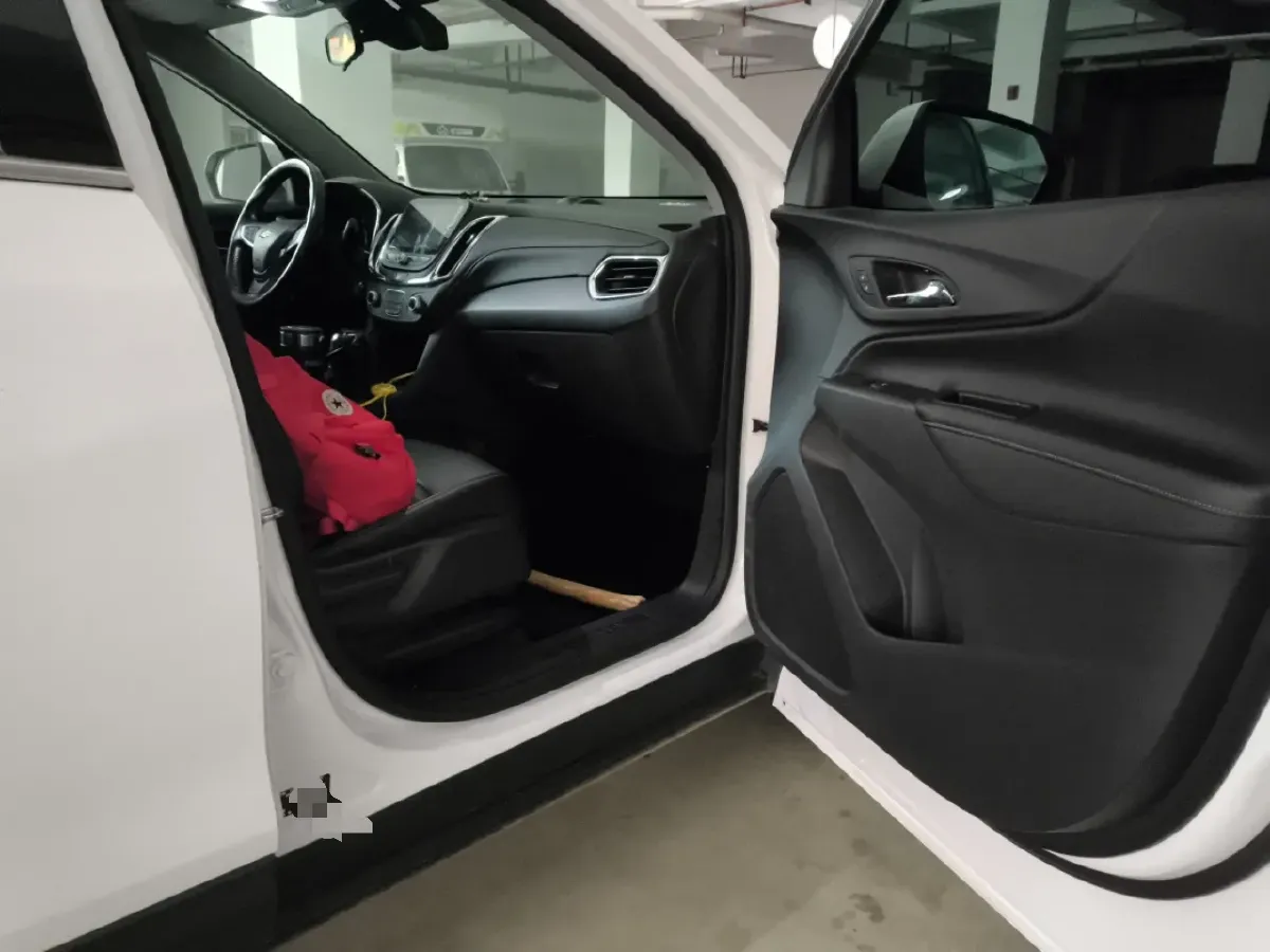 2018 Chevrolet Equinox 1.5T 180HP L4 6AT,autocango,china used car exporter,china ev exporter,chinese used car exporter,chinese used ev exporter