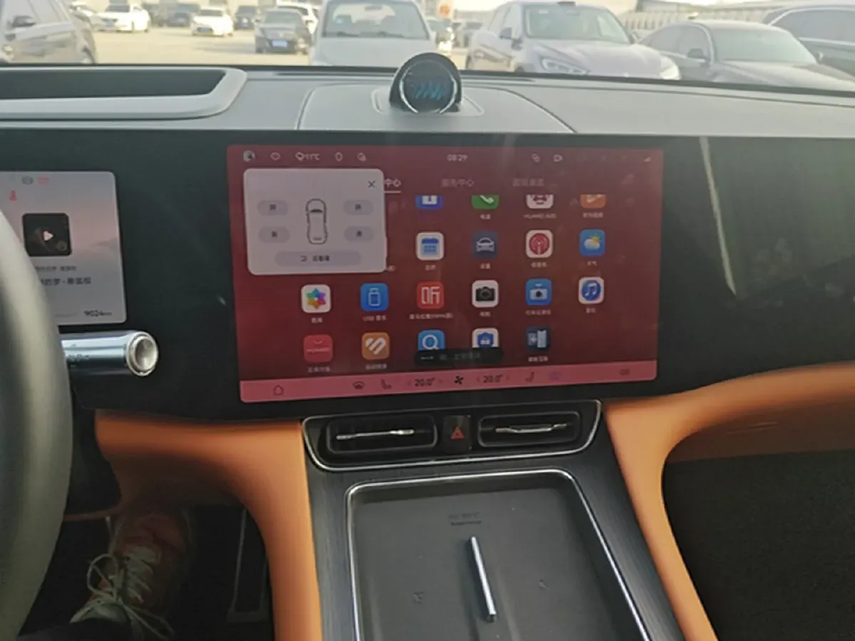 2025 AITO AITO M8 REEV 160HP REEV 53.4KWH,autocango,china used car exporter,china ev exporter,chinese used car exporter,chinese used ev exporter