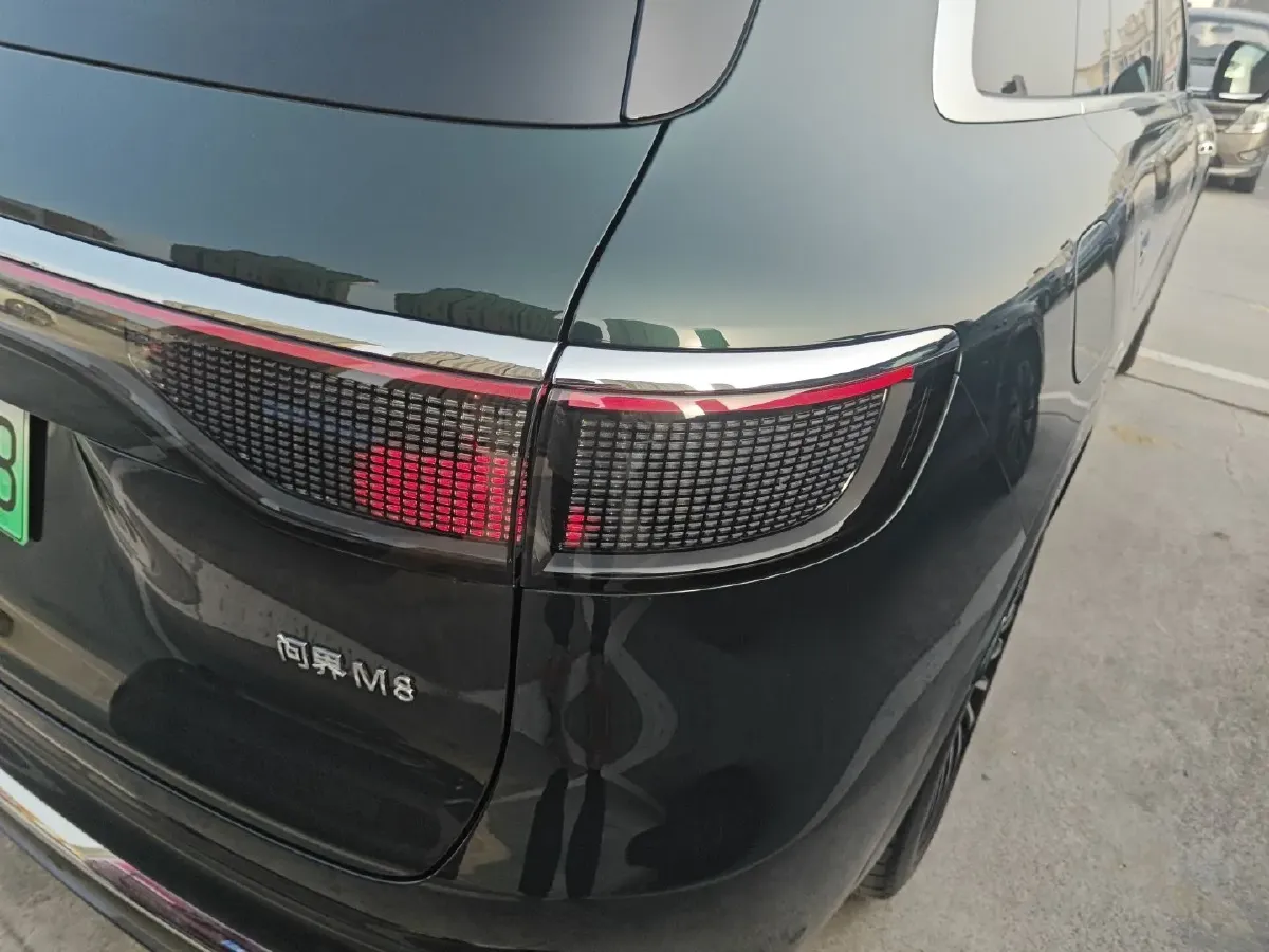 2025 AITO AITO M8 REEV 160HP REEV 53.4KWH,autocango,china used car exporter,china ev exporter,chinese used car exporter,chinese used ev exporter