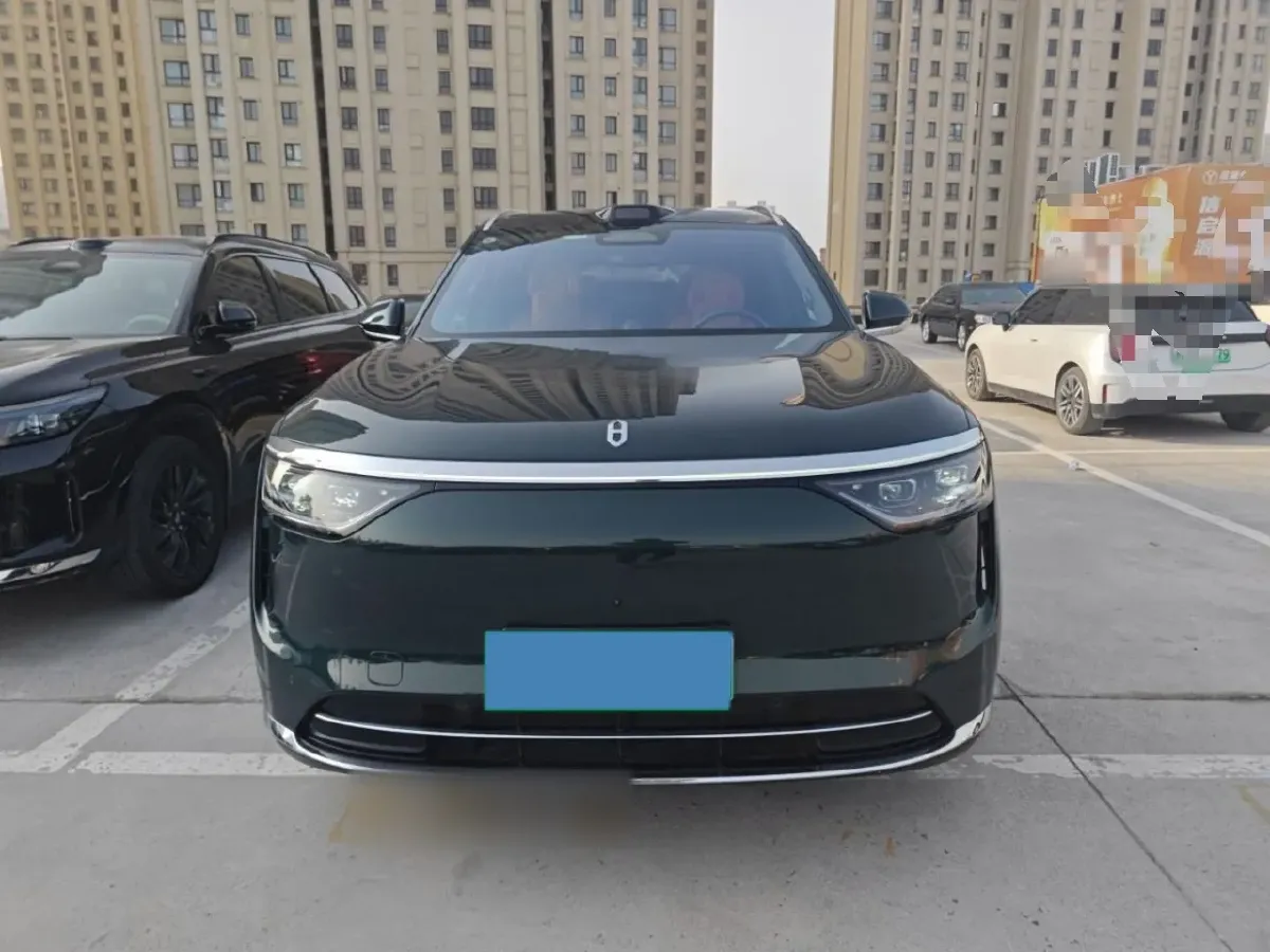 2025 AITO AITO M8 REEV 160HP REEV 53.4KWH,autocango,china used car exporter,china ev exporter,chinese used car exporter,chinese used ev exporter