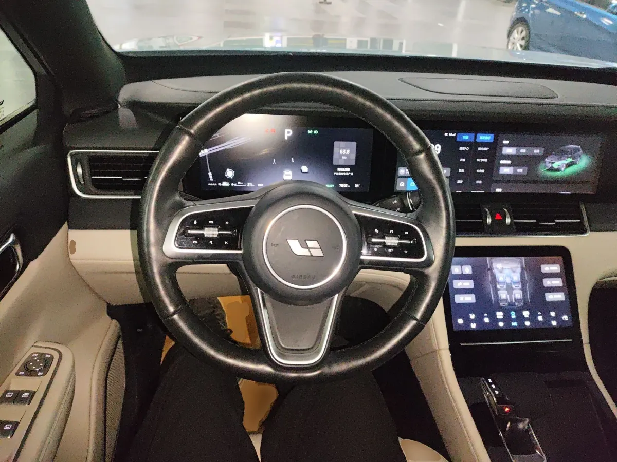 2021 Li ONE Range Extended 131HP REEV 40.5KWH,autocango,china used car exporter,china ev exporter,chinese used car exporter,chinese used ev exporter