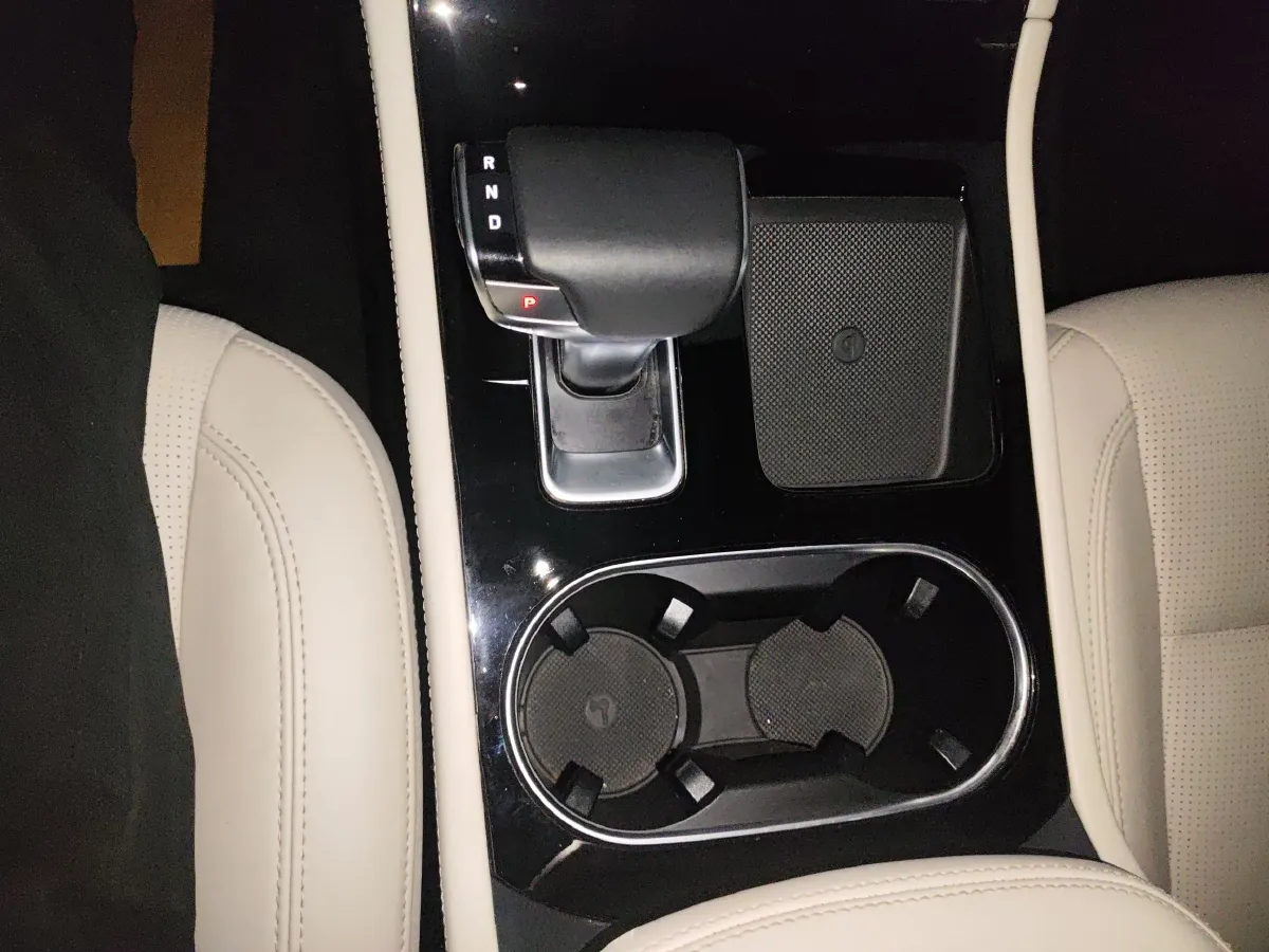 2021 Li ONE Range Extended 131HP REEV 40.5KWH,autocango,china used car exporter,china ev exporter,chinese used car exporter,chinese used ev exporter