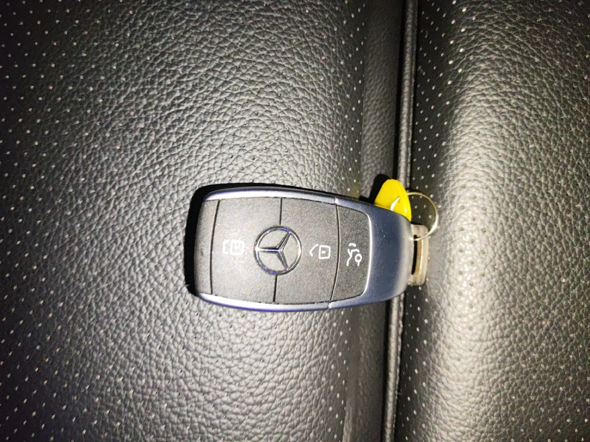 2020 Mercedes-Benz C Class 1.5T 184HP L4 9AT,autocango,china used car exporter,china ev exporter,chinese used car exporter,chinese used ev exporter