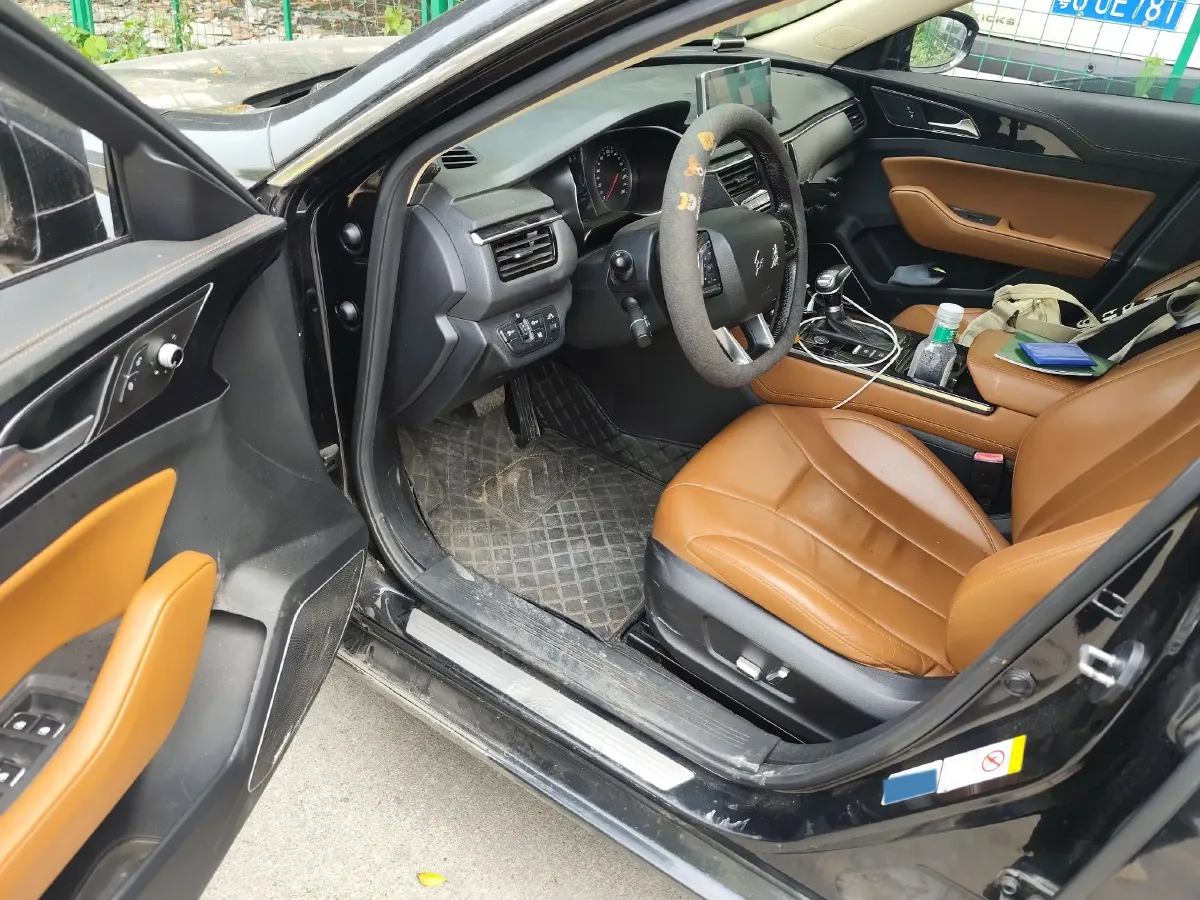 2019 HongQi H5 1.8T 180HP L4 6AT,autocango,china used car exporter,china ev exporter,chinese used car exporter,chinese used ev exporter