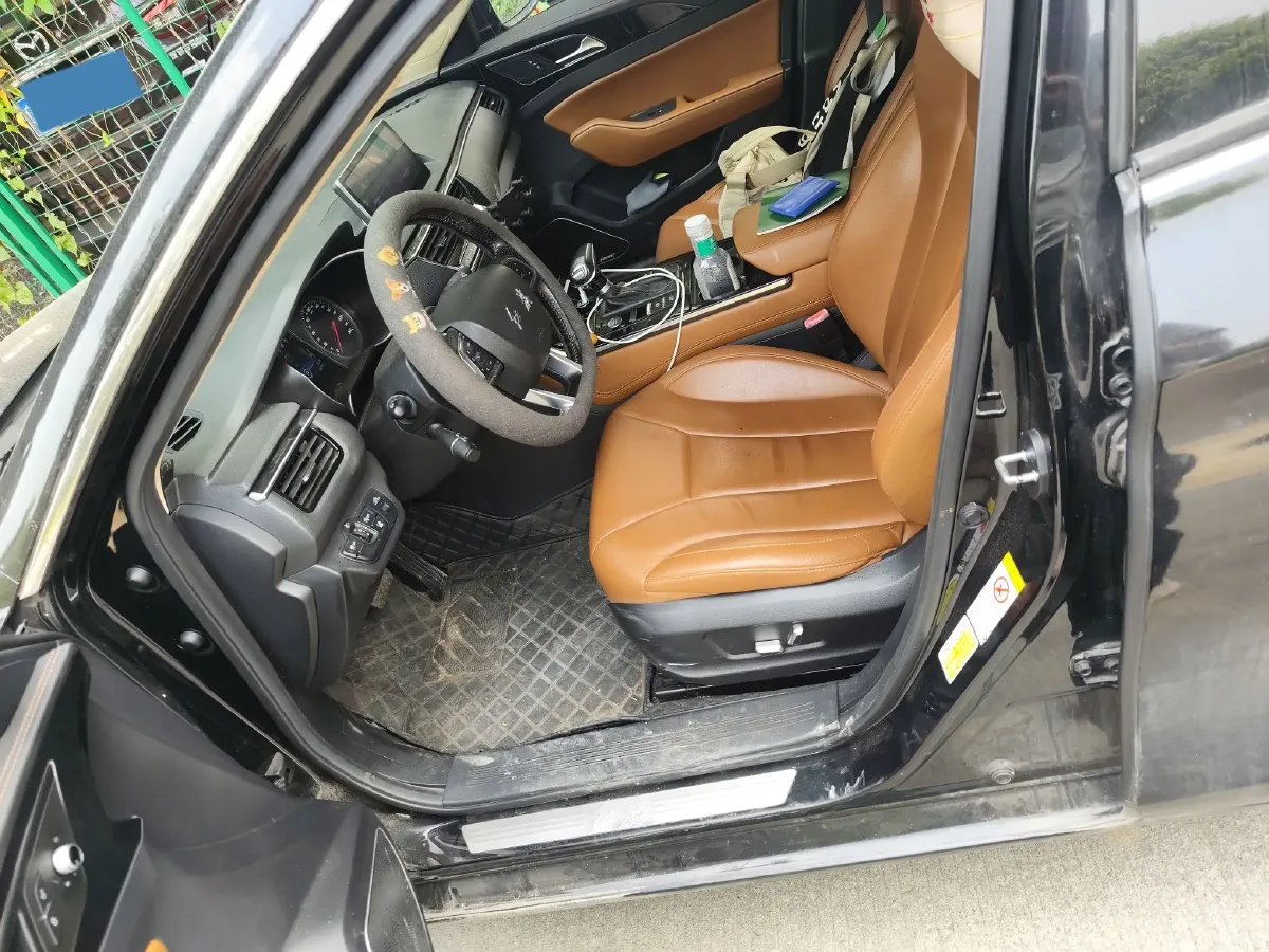 2019 HongQi H5 1.8T 180HP L4 6AT,autocango,china used car exporter,china ev exporter,chinese used car exporter,chinese used ev exporter