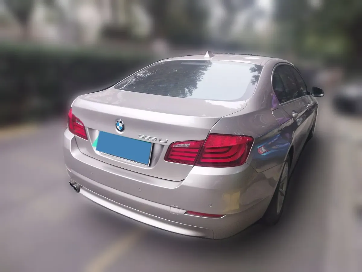 2012 BMW 5 Series 2.5L 204HP L6 8AT,autocango,china used car exporter,china ev exporter,chinese used car exporter,chinese used ev exporter