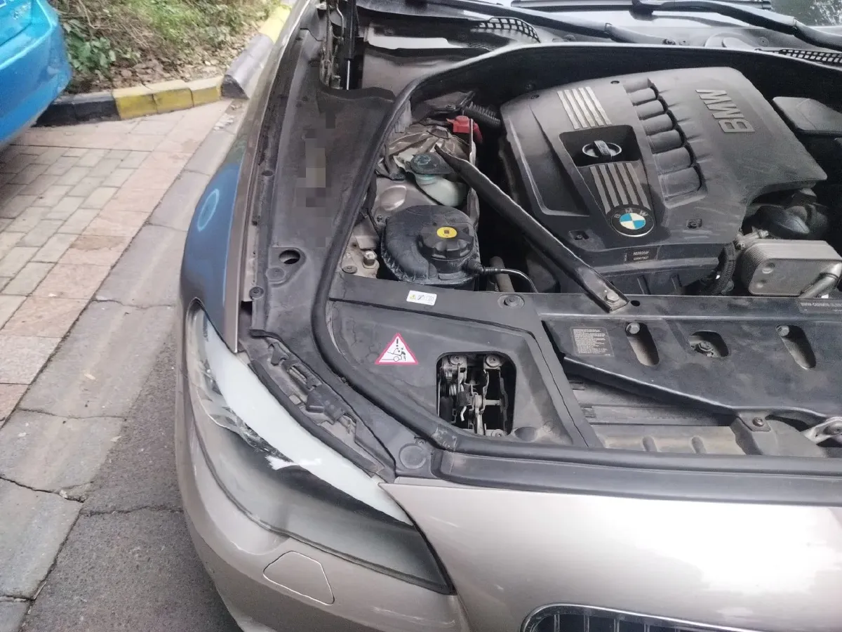 2012 BMW 5 Series 2.5L 204HP L6 8AT,autocango,china used car exporter,china ev exporter,chinese used car exporter,chinese used ev exporter