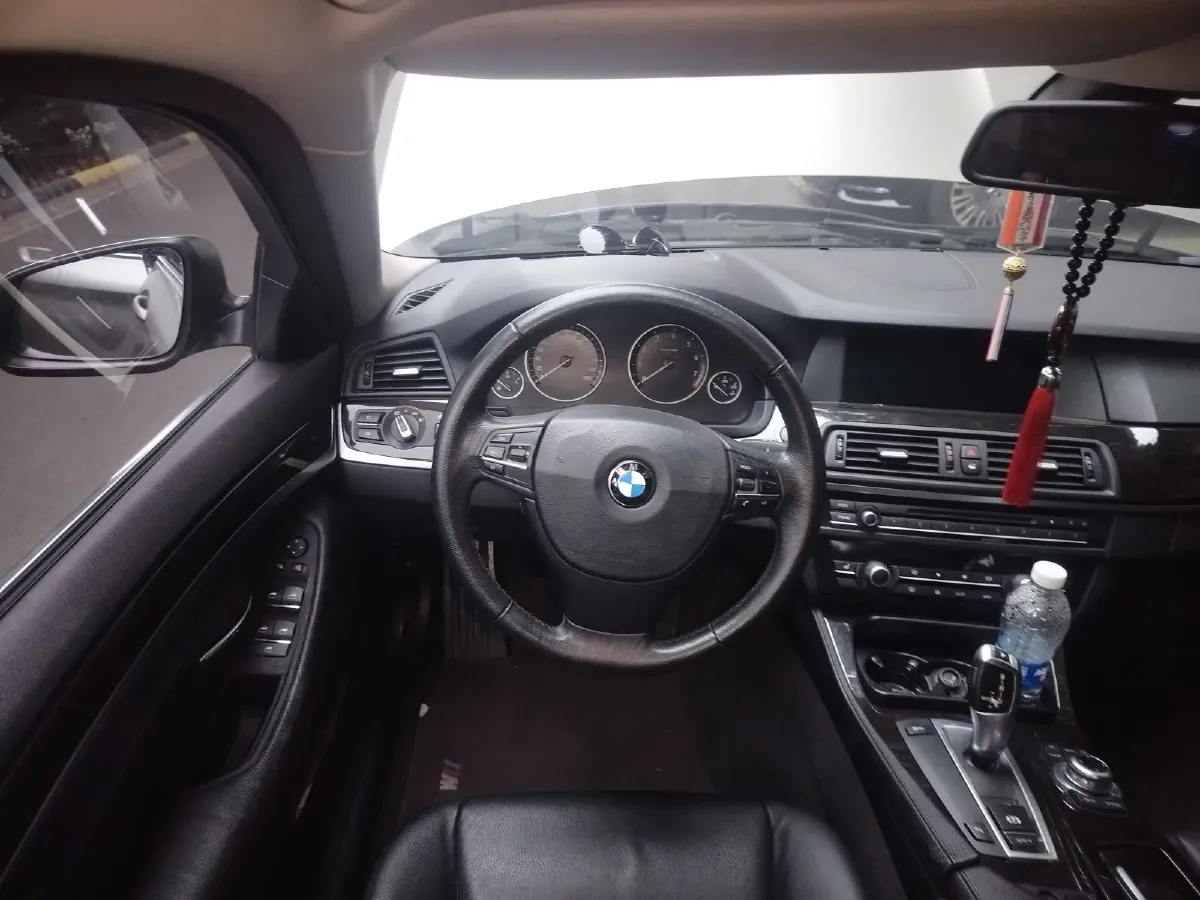 2012 BMW 5 Series 2.5L 204HP L6 8AT,autocango,china used car exporter,china ev exporter,chinese used car exporter,chinese used ev exporter