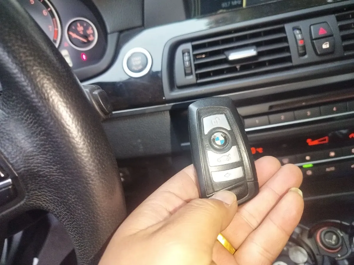 2012 BMW 5 Series 2.5L 204HP L6 8AT,autocango,china used car exporter,china ev exporter,chinese used car exporter,chinese used ev exporter