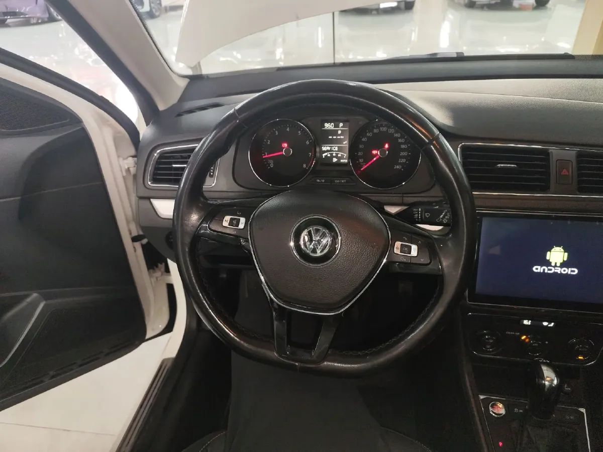 2017 Volkswagen Gran Lavida 1.2T 110HP L4 7DCT,autocango,china used car exporter,china ev exporter,chinese used car exporter,chinese used ev exporter