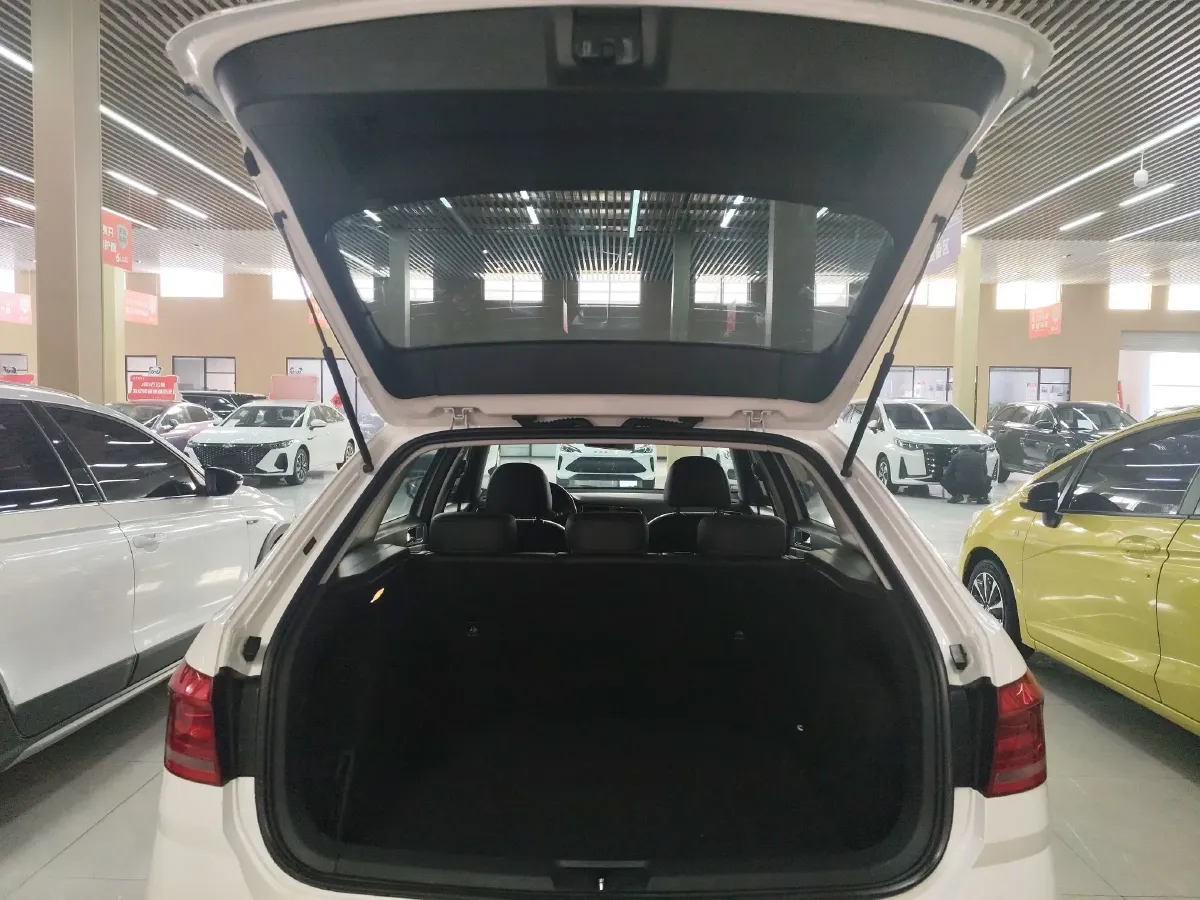 2017 Volkswagen Gran Lavida 1.2T 110HP L4 7DCT,autocango,china used car exporter,china ev exporter,chinese used car exporter,chinese used ev exporter