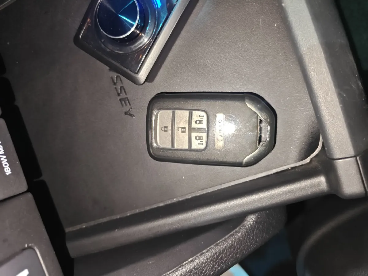 2019 Honda Odyssey 2.0L 146HP L4 E-CVT Hybrid,autocango,china used car exporter,china ev exporter,chinese used car exporter,chinese used ev exporter