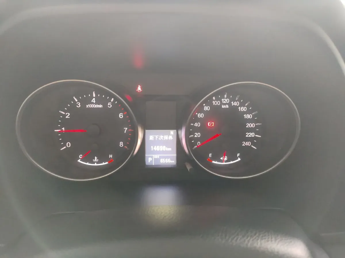 2023 Haval M6 1.5T 150HP L4 7DCT,autocango,china used car exporter,china ev exporter,chinese used car exporter,chinese used ev exporter