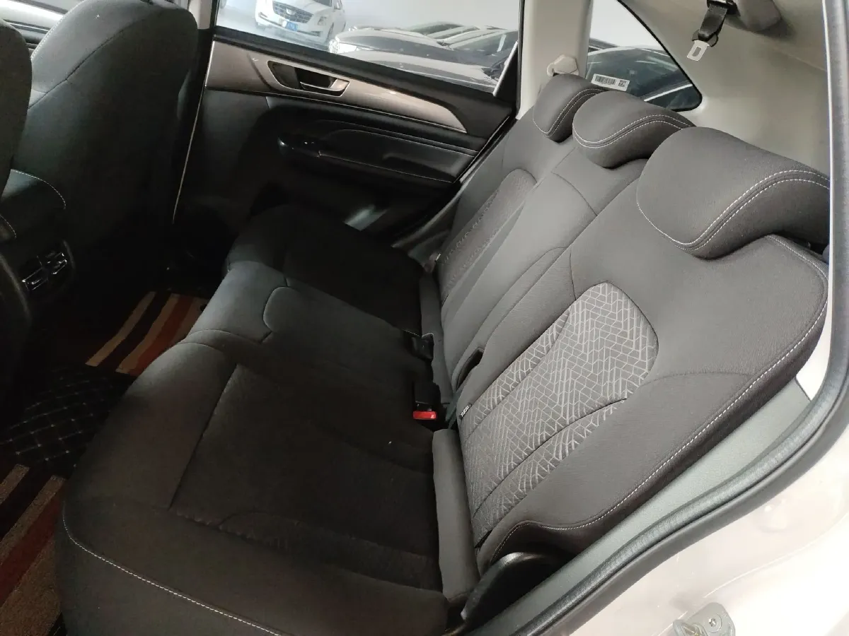 2023 Haval M6 1.5T 150HP L4 7DCT,autocango,china used car exporter,china ev exporter,chinese used car exporter,chinese used ev exporter