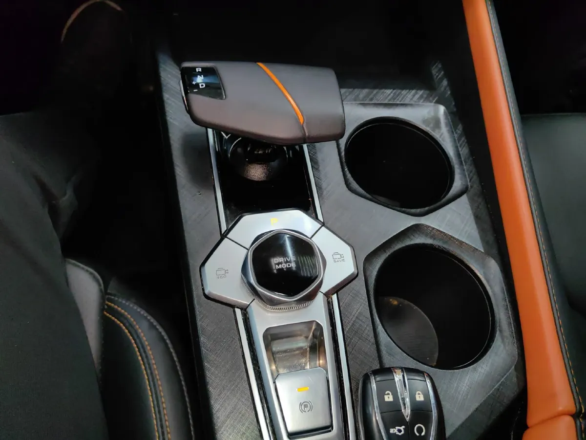 2023 ChangAn UNI-V iDD 1.5T 170HP L4 6TCT PHEV 18.4KWH,autocango,china used car exporter,china ev exporter,chinese used car exporter,chinese used ev exporter