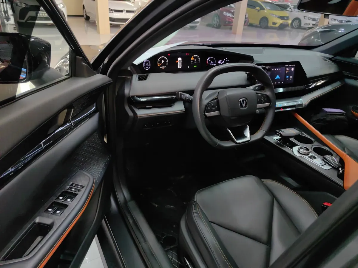 2023 ChangAn UNI-V iDD 1.5T 170HP L4 6TCT PHEV 18.4KWH,autocango,china used car exporter,china ev exporter,chinese used car exporter,chinese used ev exporter