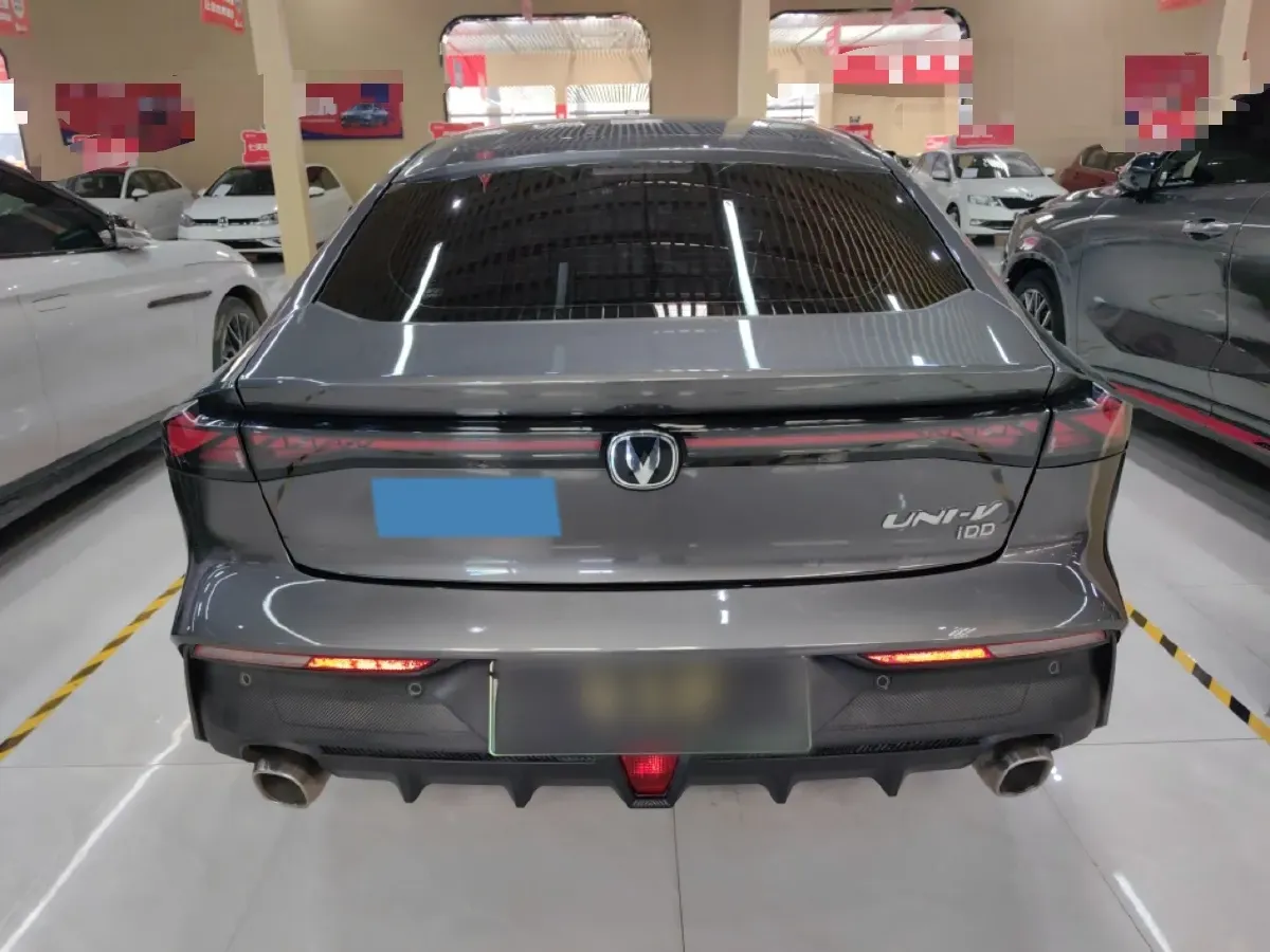 2023 ChangAn UNI-V iDD 1.5T 170HP L4 6TCT PHEV 18.4KWH,autocango,china used car exporter,china ev exporter,chinese used car exporter,chinese used ev exporter