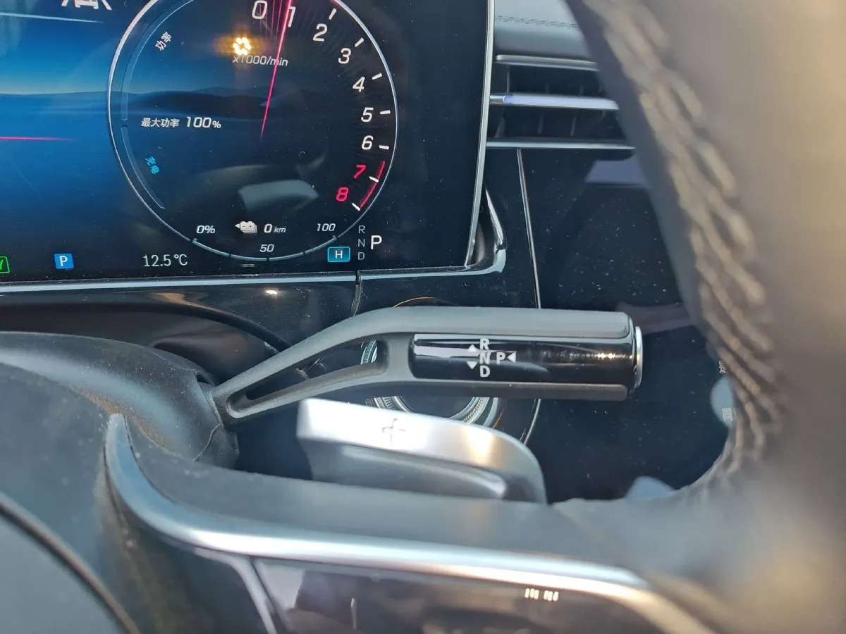 2024 Mercedes-Benz E Class 2.0T 204HP L4 9AT PHEV 25.4KWH,autocango,china used car exporter,china ev exporter,chinese used car exporter,chinese used ev exporter