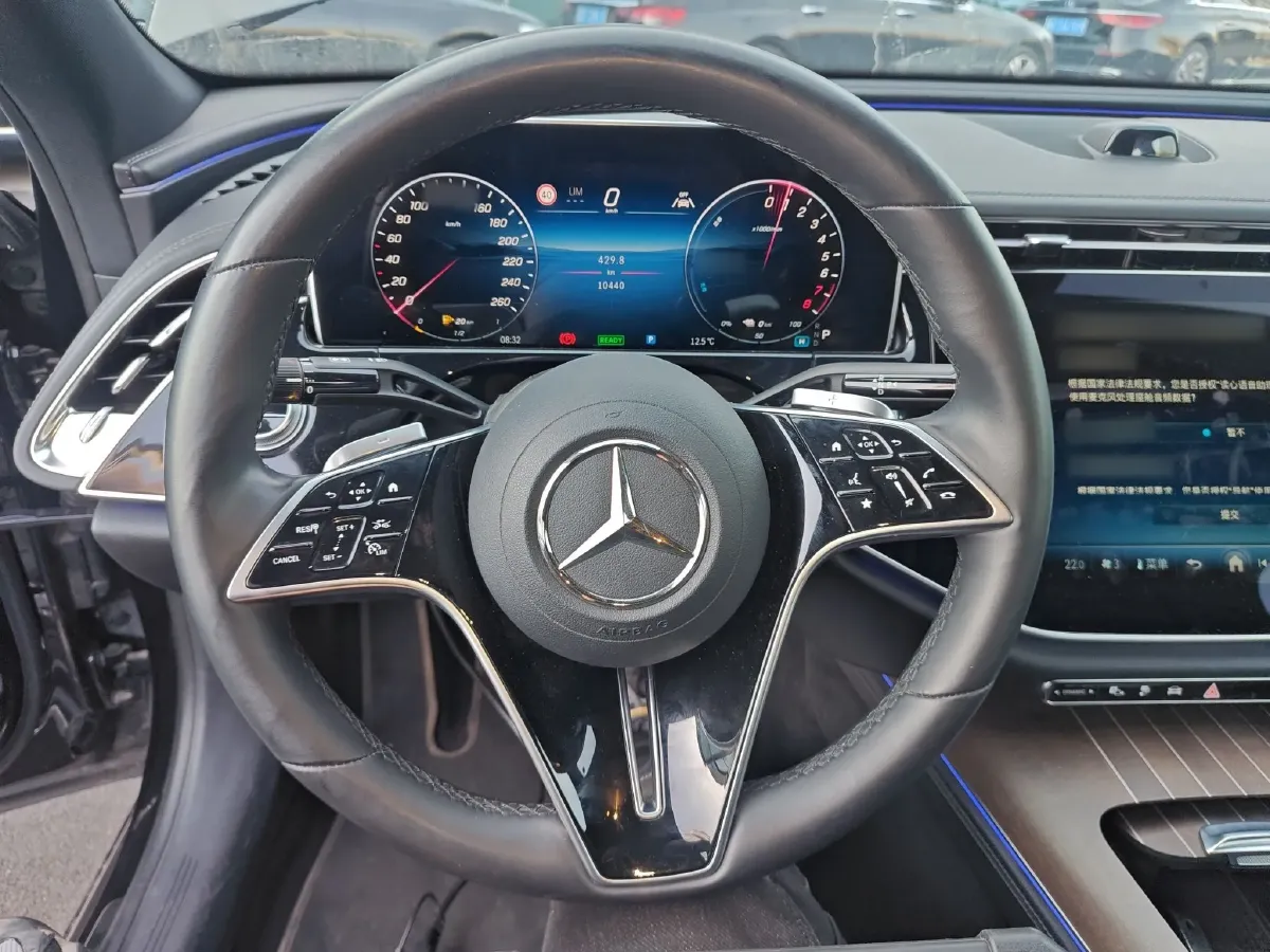 2024 Mercedes-Benz E Class 2.0T 204HP L4 9AT PHEV 25.4KWH,autocango,china used car exporter,china ev exporter,chinese used car exporter,chinese used ev exporter