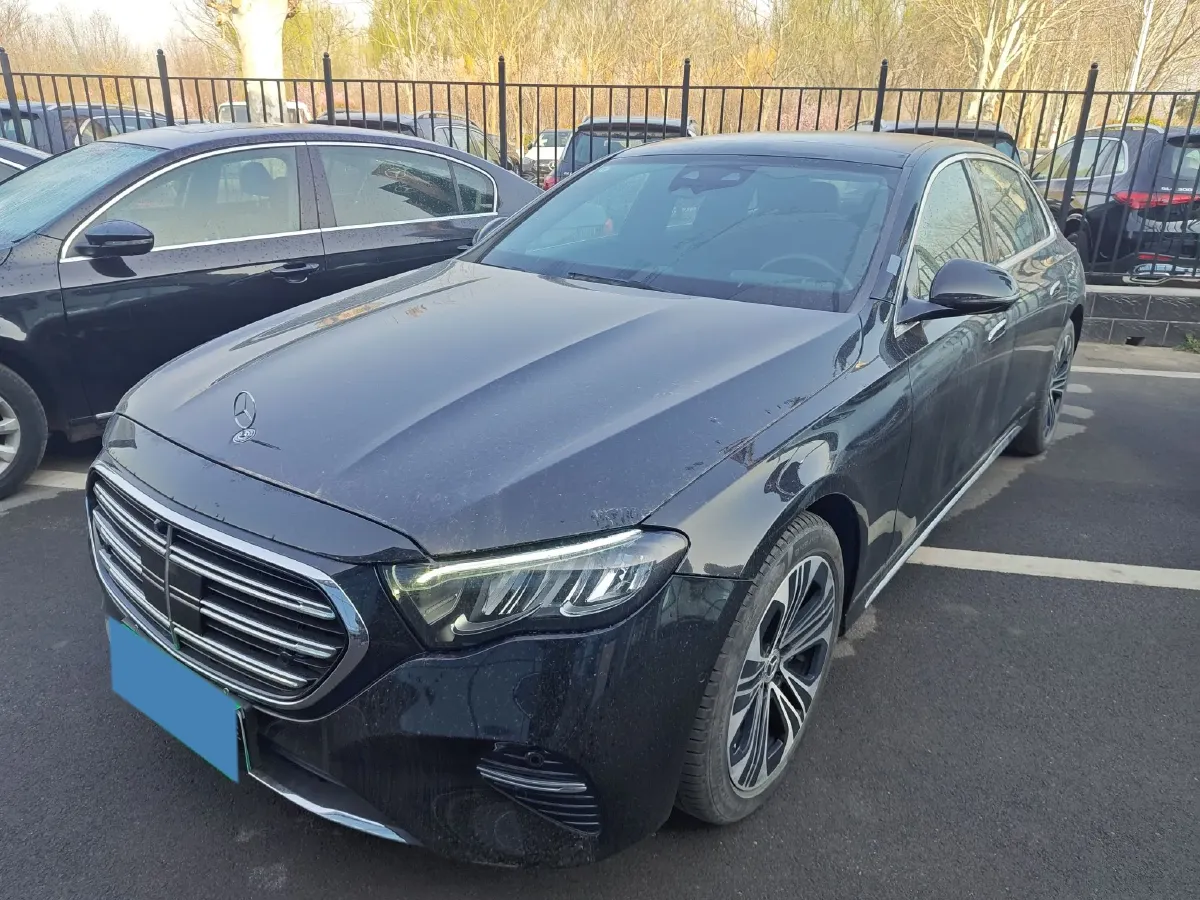 2024 Mercedes-Benz E Class 2.0T 204HP L4 9AT PHEV 25.4KWH,autocango,china used car exporter,china ev exporter,chinese used car exporter,chinese used ev exporter