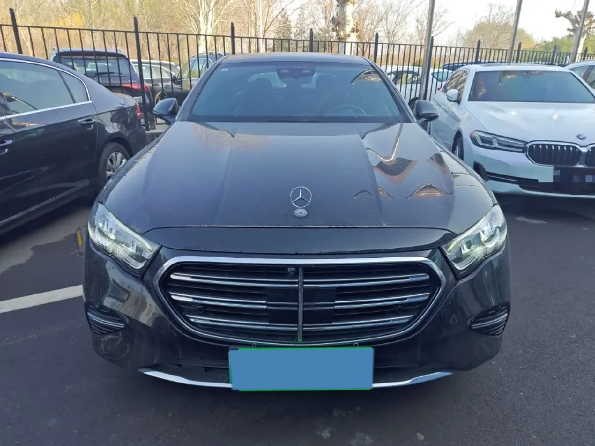 2024 Mercedes-Benz E Class 2.0T 204HP L4 9AT PHEV 25.4KWH,autocango,china used car exporter,china ev exporter,chinese used car exporter,chinese used ev exporter