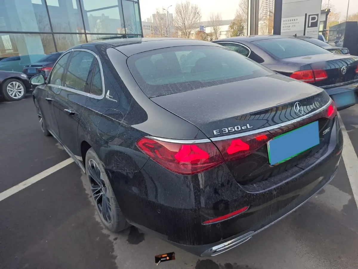 2024 Mercedes-Benz E Class 2.0T 204HP L4 9AT PHEV 25.4KWH,autocango,china used car exporter,china ev exporter,chinese used car exporter,chinese used ev exporter