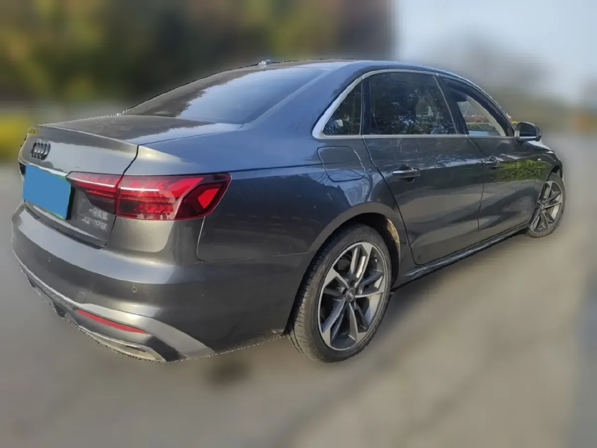 2020 Audi A4L 2.0T 190HP L4 7DCT,autocango,china used car exporter,china ev exporter,chinese used car exporter,chinese used ev exporter