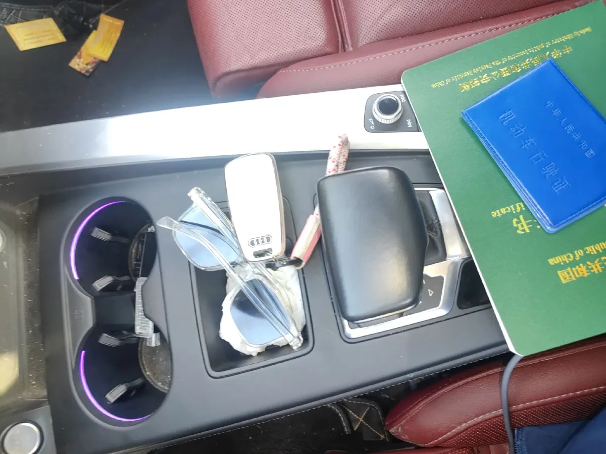 2020 Audi A4L 2.0T 190HP L4 7DCT,autocango,china used car exporter,china ev exporter,chinese used car exporter,chinese used ev exporter